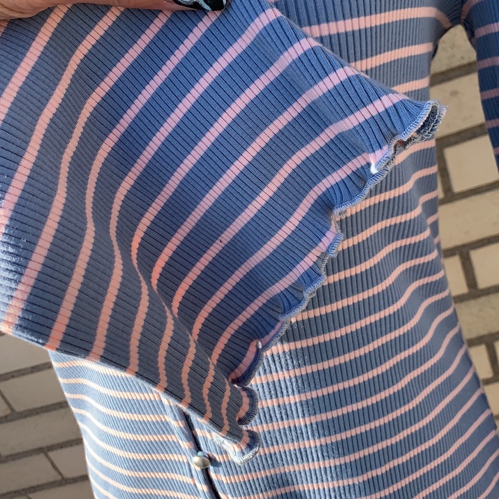 ❌DONATED❌Blue Pink Ribbed Striped V-neck Button Down Lettuce Edging Dress - Picture 8 of 11